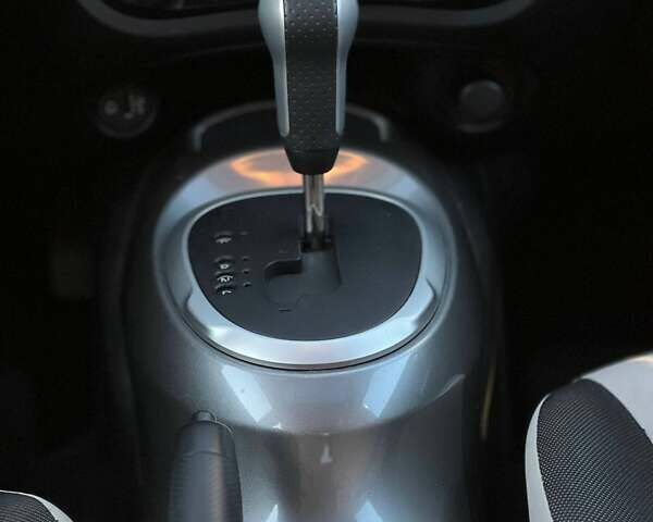 Серый Ниссан Жук, объемом двигателя 1.62 л и пробегом 145 тыс. км за 9999 $, фото 22 на Automoto.ua