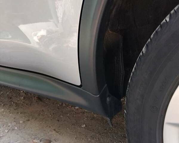 Сірий Ніссан Жук, об'ємом двигуна 1.6 л та пробігом 95 тис. км за 10600 $, фото 5 на Automoto.ua