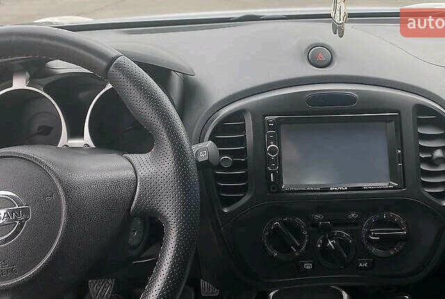 Серый Ниссан Жук, объемом двигателя 1.6 л и пробегом 139 тыс. км за 9350 $, фото 12 на Automoto.ua