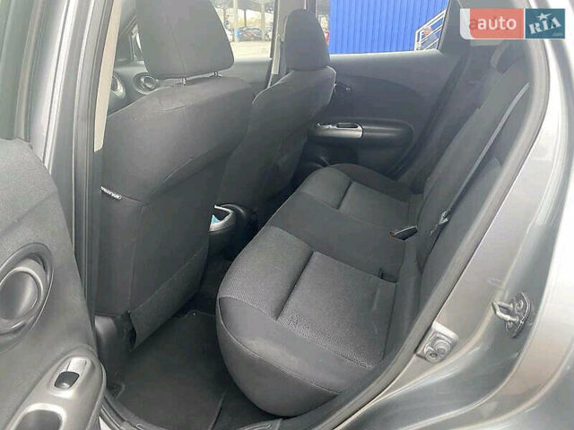 Серый Ниссан Жук, объемом двигателя 1.6 л и пробегом 139 тыс. км за 9350 $, фото 2 на Automoto.ua