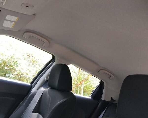 Сірий Ніссан Жук, об'ємом двигуна 1.6 л та пробігом 95 тис. км за 10600 $, фото 16 на Automoto.ua