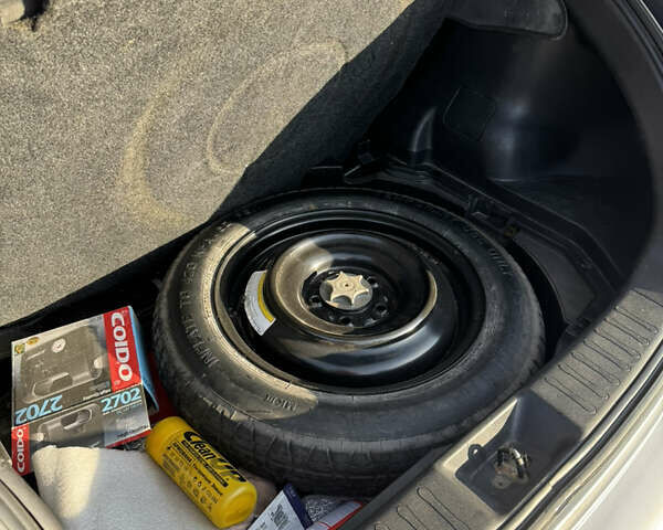 Серый Ниссан Жук, объемом двигателя 1.6 л и пробегом 112 тыс. км за 9500 $, фото 10 на Automoto.ua