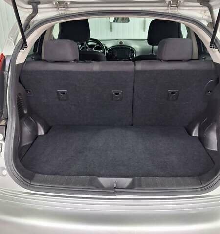 Серый Ниссан Жук, объемом двигателя 1.6 л и пробегом 88 тыс. км за 10000 $, фото 8 на Automoto.ua