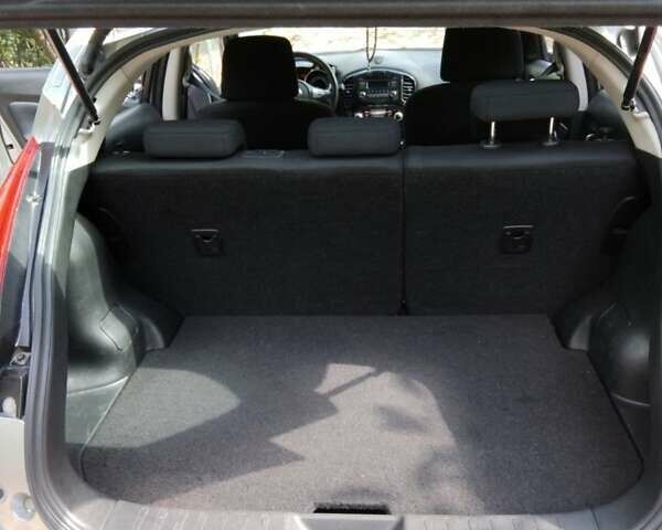 Сірий Ніссан Жук, об'ємом двигуна 1.6 л та пробігом 95 тис. км за 10600 $, фото 13 на Automoto.ua