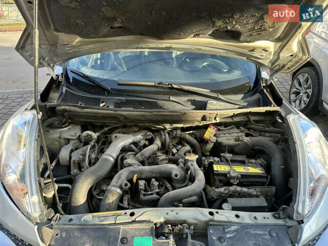 Серый Ниссан Жук, объемом двигателя 1.6 л и пробегом 112 тыс. км за 9500 $, фото 11 на Automoto.ua