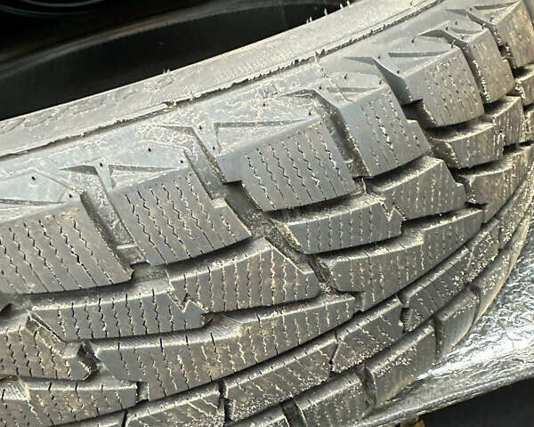 Серый Ниссан Жук, объемом двигателя 1.6 л и пробегом 147 тыс. км за 8600 $, фото 13 на Automoto.ua