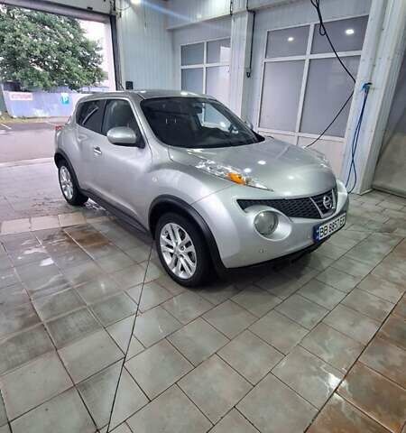 Серый Ниссан Жук, объемом двигателя 1.6 л и пробегом 88 тыс. км за 10000 $, фото 2 на Automoto.ua