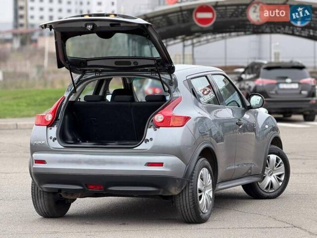 Серый Ниссан Жук, объемом двигателя 1.6 л и пробегом 176 тыс. км за 9800 $, фото 56 на Automoto.ua