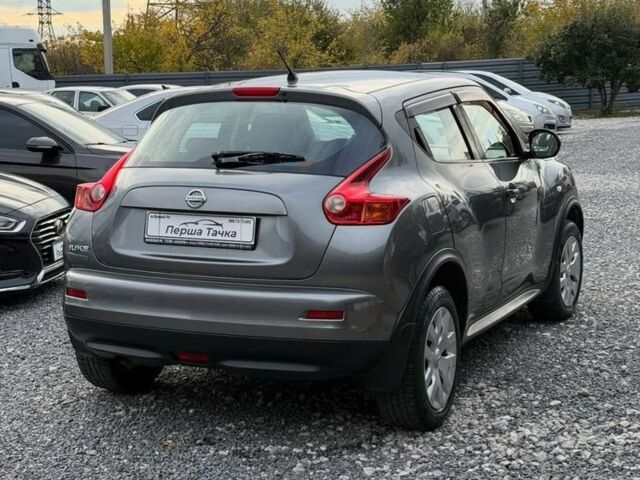 Серый Ниссан Жук, объемом двигателя 1.6 л и пробегом 139 тыс. км за 8500 $, фото 4 на Automoto.ua