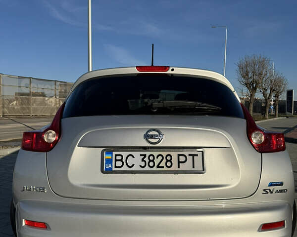 Серый Ниссан Жук, объемом двигателя 1.6 л и пробегом 112 тыс. км за 9500 $, фото 6 на Automoto.ua