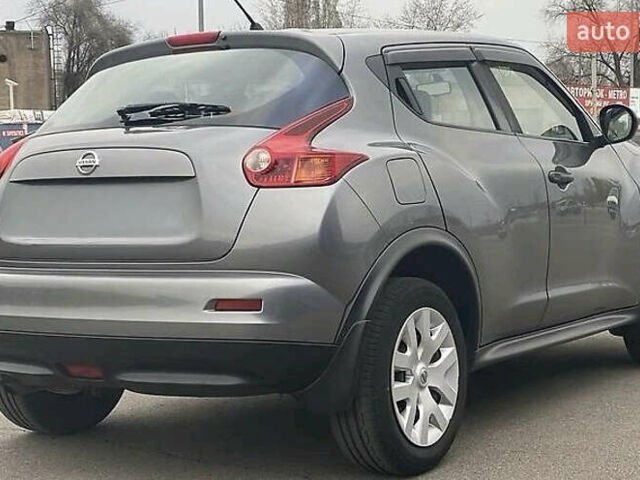 Серый Ниссан Жук, объемом двигателя 1.6 л и пробегом 139 тыс. км за 9350 $, фото 5 на Automoto.ua