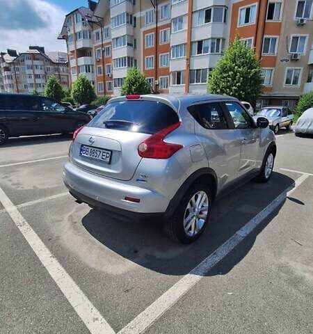 Серый Ниссан Жук, объемом двигателя 1.6 л и пробегом 88 тыс. км за 10000 $, фото 12 на Automoto.ua