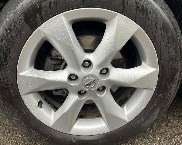 Серый Ниссан Жук, объемом двигателя 1.6 л и пробегом 147 тыс. км за 8600 $, фото 16 на Automoto.ua