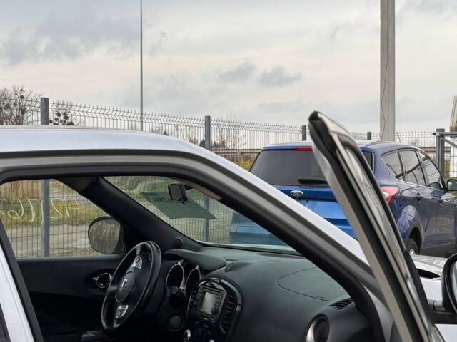 Серый Ниссан Жук, объемом двигателя 1.6 л и пробегом 194 тыс. км за 5599 $, фото 1 на Automoto.ua