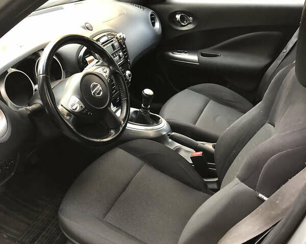 Серый Ниссан Жук, объемом двигателя 1.5 л и пробегом 184 тыс. км за 8700 $, фото 1 на Automoto.ua