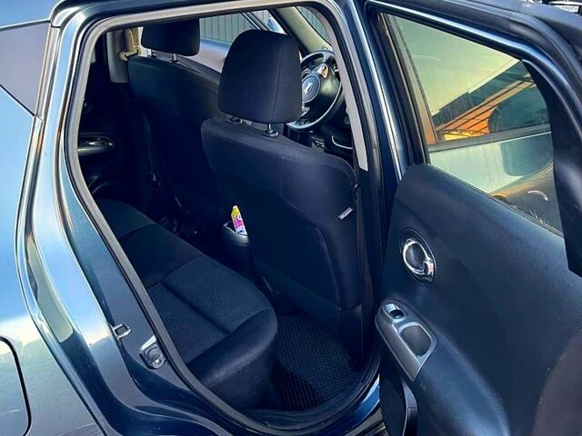 Серый Ниссан Жук, объемом двигателя 1.6 л и пробегом 185 тыс. км за 10000 $, фото 9 на Automoto.ua