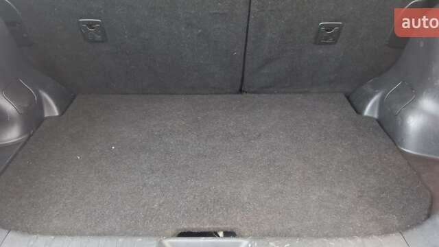 Серый Ниссан Жук, объемом двигателя 1.6 л и пробегом 146 тыс. км за 10200 $, фото 22 на Automoto.ua