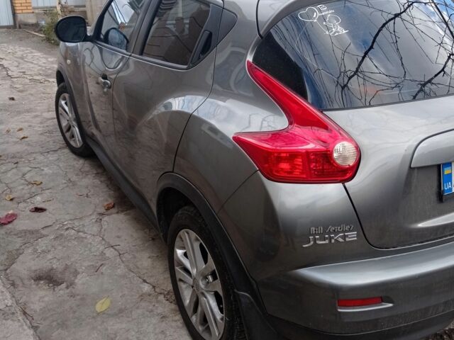 Серый Ниссан Жук, объемом двигателя 1.6 л и пробегом 110 тыс. км за 10500 $, фото 11 на Automoto.ua