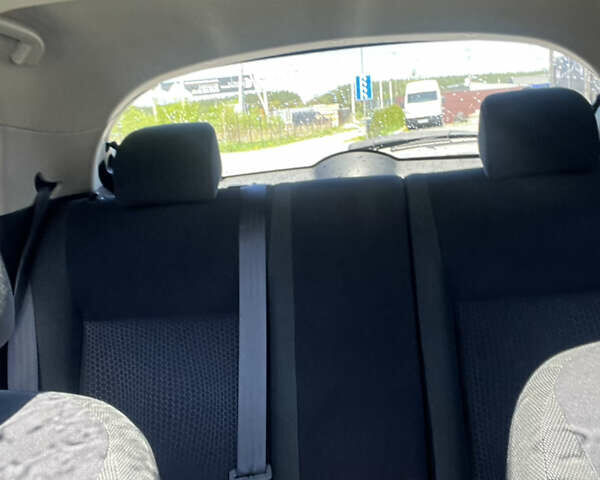 Сірий Ніссан Жук, об'ємом двигуна 1.62 л та пробігом 110 тис. км за 10500 $, фото 6 на Automoto.ua