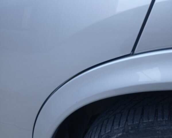 Сірий Ніссан Жук, об'ємом двигуна 1.62 л та пробігом 155 тис. км за 13500 $, фото 6 на Automoto.ua