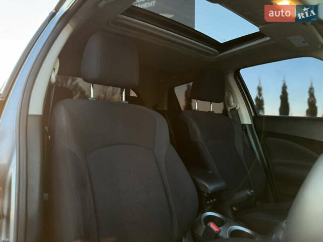 Серый Ниссан Жук, объемом двигателя 1.6 л и пробегом 256 тыс. км за 8900 $, фото 24 на Automoto.ua