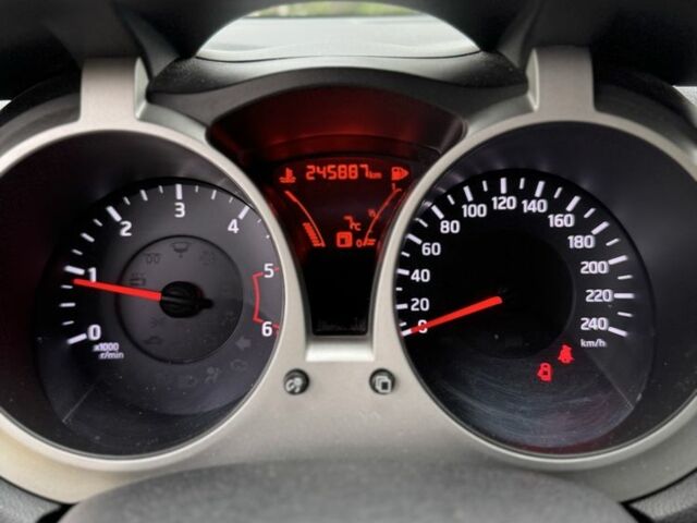 Серый Ниссан Жук, объемом двигателя 1.5 л и пробегом 245 тыс. км за 8700 $, фото 13 на Automoto.ua