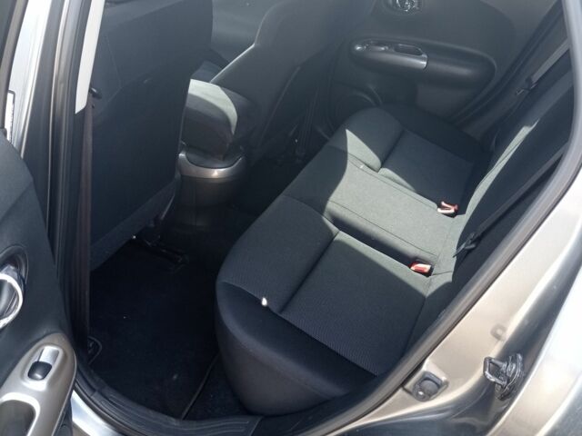 Серый Ниссан Жук, объемом двигателя 1.6 л и пробегом 110 тыс. км за 10500 $, фото 1 на Automoto.ua