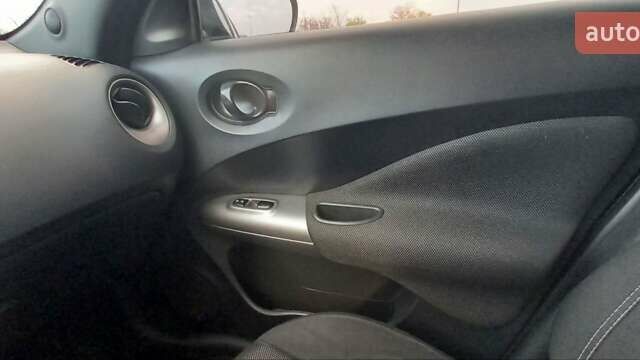 Серый Ниссан Жук, объемом двигателя 1.6 л и пробегом 146 тыс. км за 10200 $, фото 16 на Automoto.ua