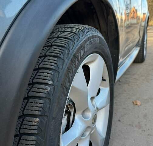 Сірий Ніссан Жук, об'ємом двигуна 1.6 л та пробігом 82 тис. км за 10700 $, фото 5 на Automoto.ua