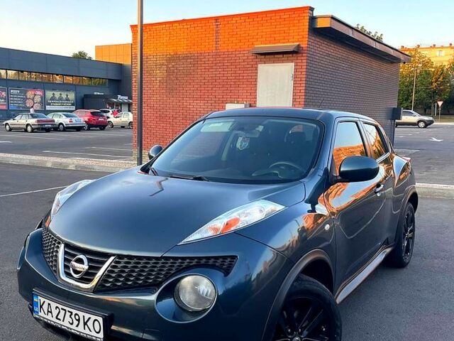 Серый Ниссан Жук, объемом двигателя 1.6 л и пробегом 185 тыс. км за 10000 $, фото 1 на Automoto.ua