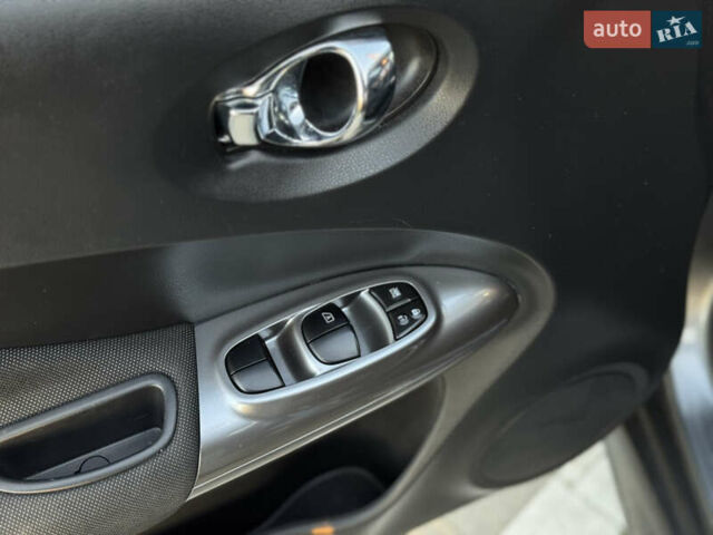 Серый Ниссан Жук, объемом двигателя 1.6 л и пробегом 256 тыс. км за 8900 $, фото 13 на Automoto.ua