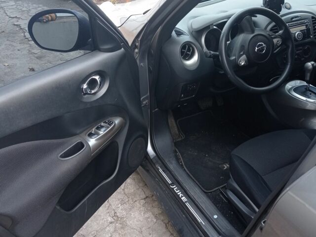 Серый Ниссан Жук, объемом двигателя 1.6 л и пробегом 110 тыс. км за 10500 $, фото 16 на Automoto.ua