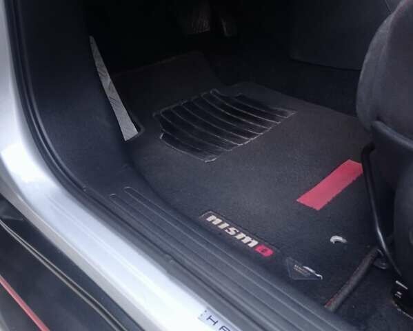 Сірий Ніссан Жук, об'ємом двигуна 1.62 л та пробігом 155 тис. км за 13500 $, фото 3 на Automoto.ua