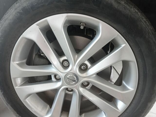 Серый Ниссан Жук, объемом двигателя 1.6 л и пробегом 110 тыс. км за 10500 $, фото 4 на Automoto.ua