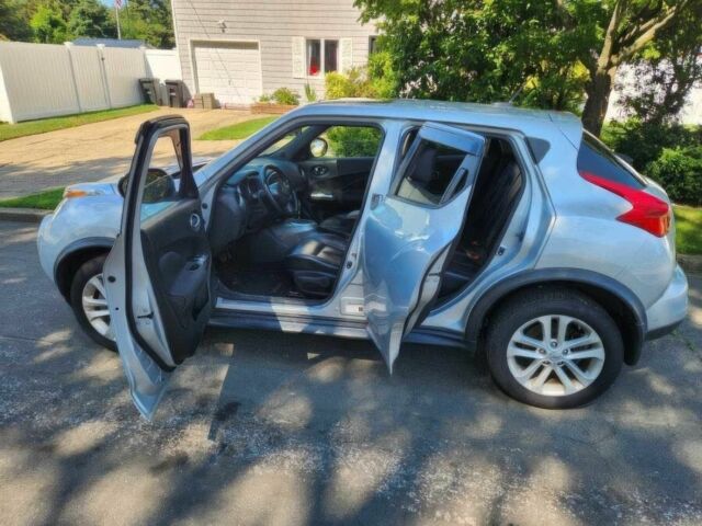 Серый Ниссан Жук, объемом двигателя 1.6 л и пробегом 84 тыс. км за 7500 $, фото 10 на Automoto.ua