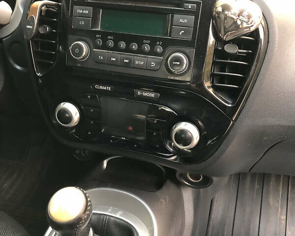 Серый Ниссан Жук, объемом двигателя 1.5 л и пробегом 184 тыс. км за 8700 $, фото 2 на Automoto.ua