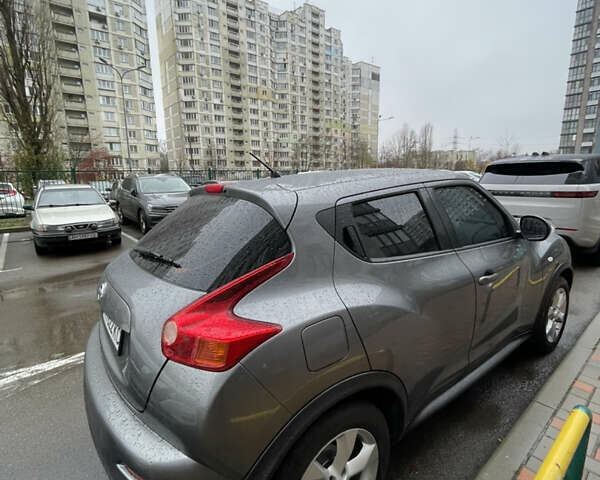 Серый Ниссан Жук, объемом двигателя 1.6 л и пробегом 147 тыс. км за 9700 $, фото 3 на Automoto.ua