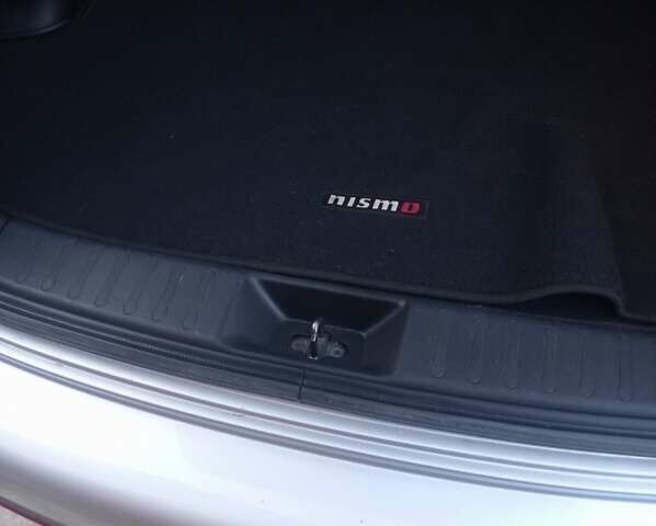 Сірий Ніссан Жук, об'ємом двигуна 1.62 л та пробігом 155 тис. км за 13500 $, фото 43 на Automoto.ua