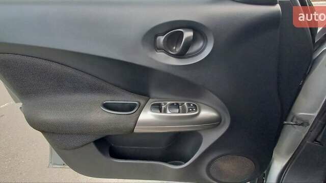 Серый Ниссан Жук, объемом двигателя 1.6 л и пробегом 146 тыс. км за 10200 $, фото 17 на Automoto.ua