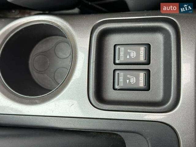 Сірий Ніссан Жук, об'ємом двигуна 1.6 л та пробігом 153 тис. км за 9999 $, фото 14 на Automoto.ua