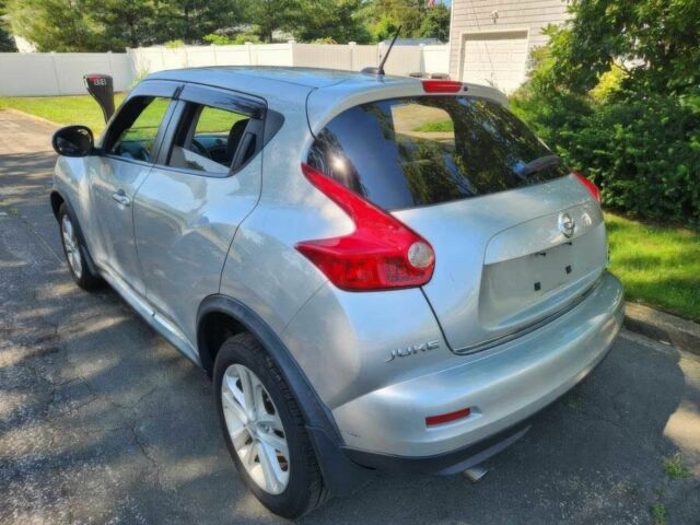 Серый Ниссан Жук, объемом двигателя 1.6 л и пробегом 84 тыс. км за 7500 $, фото 4 на Automoto.ua