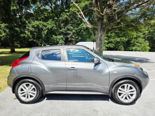 Серый Ниссан Жук, объемом двигателя 1.6 л и пробегом 84 тыс. км за 4400 $, фото 5 на Automoto.ua