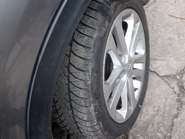 Серый Ниссан Жук, объемом двигателя 1.6 л и пробегом 110 тыс. км за 10500 $, фото 9 на Automoto.ua