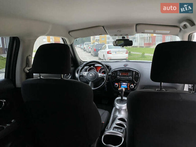Серый Ниссан Жук, объемом двигателя 1.6 л и пробегом 160 тыс. км за 11200 $, фото 12 на Automoto.ua