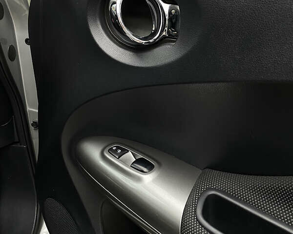 Серый Ниссан Жук, объемом двигателя 1.6 л и пробегом 160 тыс. км за 11200 $, фото 13 на Automoto.ua