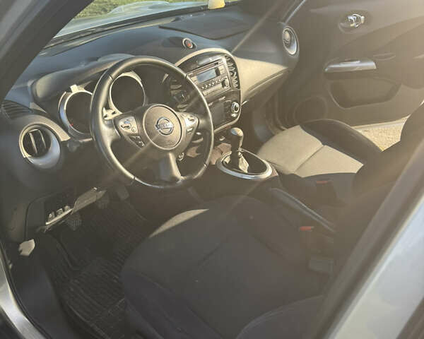 Сірий Ніссан Жук, об'ємом двигуна 1.46 л та пробігом 100 тис. км за 8500 $, фото 5 на Automoto.ua