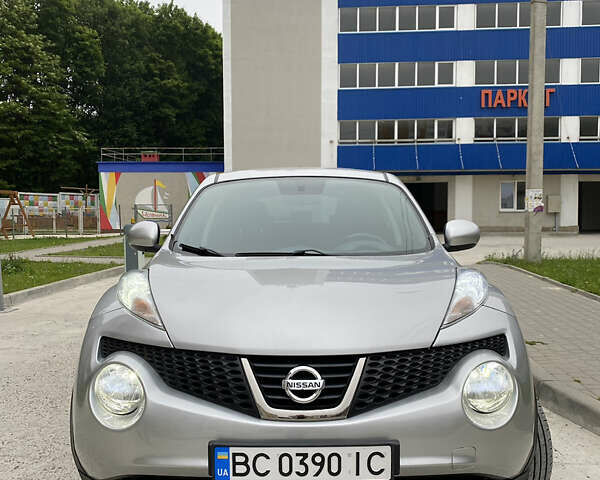 Серый Ниссан Жук, объемом двигателя 1.6 л и пробегом 160 тыс. км за 11200 $, фото 1 на Automoto.ua