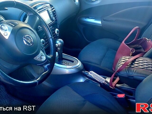 Сірий Ніссан Жук, об'ємом двигуна 1.6 л та пробігом 106 тис. км за 11000 $, фото 5 на Automoto.ua