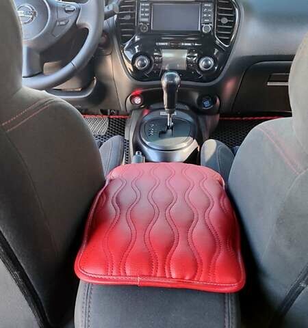 Серый Ниссан Жук, объемом двигателя 1.62 л и пробегом 148 тыс. км за 10499 $, фото 8 на Automoto.ua