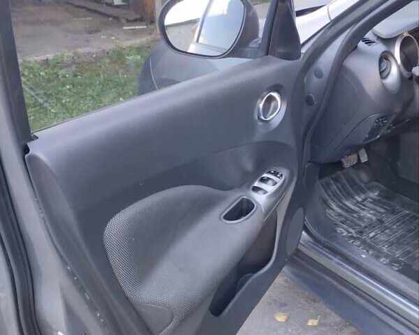 Сірий Ніссан Жук, об'ємом двигуна 1.6 л та пробігом 109 тис. км за 11950 $, фото 10 на Automoto.ua